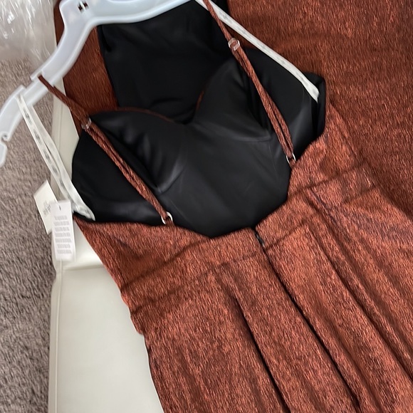 NWT Bronze Formal Dress Size 6 Perfect for the holidays - Picture 2 of 8